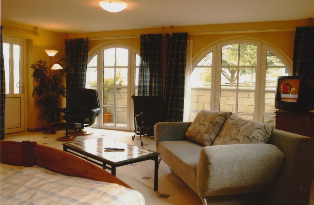 Hotel La Lanterna Müllenbach Zimmer foto